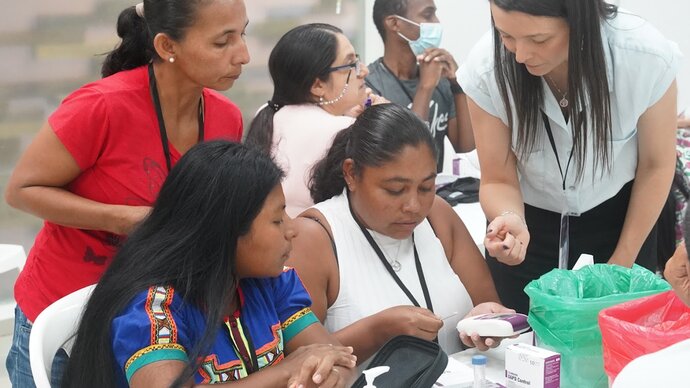 healthworkers undergoing training in Colombia
